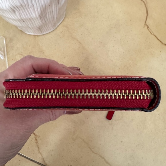 Kate Spade Neda Wellesley Red Leather Zip Around Wallet EUC - Picture 7 of 12